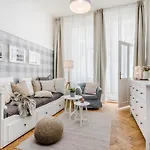 Charming By Michal&friends
